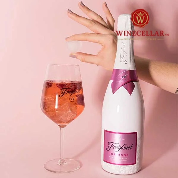 Rượu vang sủi Freixenet Ice Rosé ảnh 2